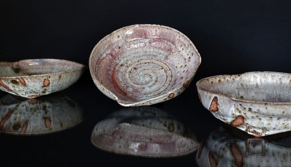 Hand-Forming Tableware at Your Table